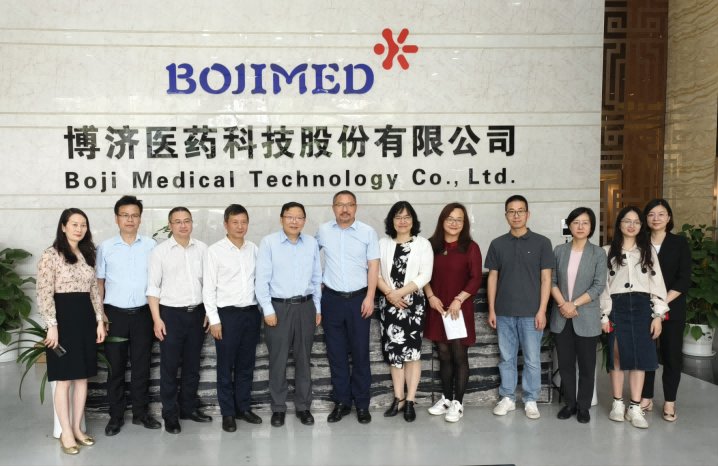 ���ϴ�ѧ���Ƿ�����ҽҩʵ����ѧ������̸��ǩԼ��ʽ����˳�����